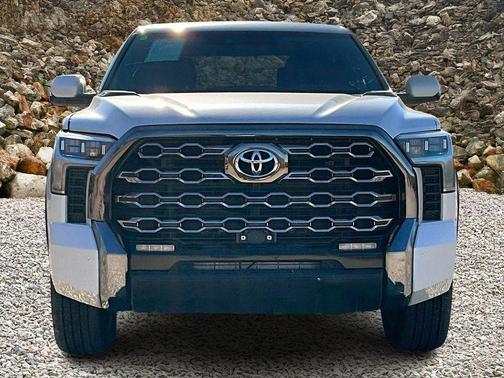 2024 Toyota Tundra Hybrid Platinum