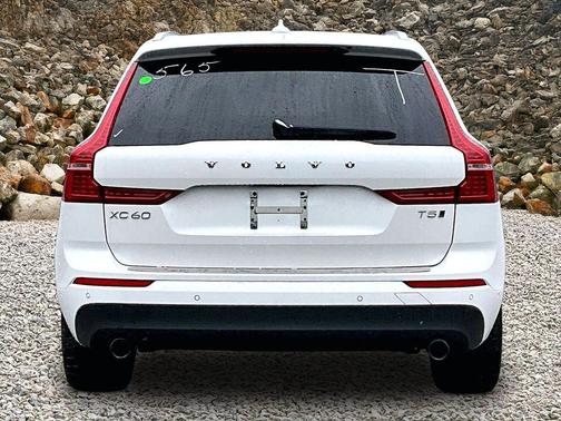 2018 Volvo XC60 T5 Momentum