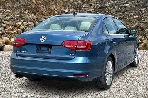 2015 Volkswagen Jetta Auto SE w/Connectivity/Navigation