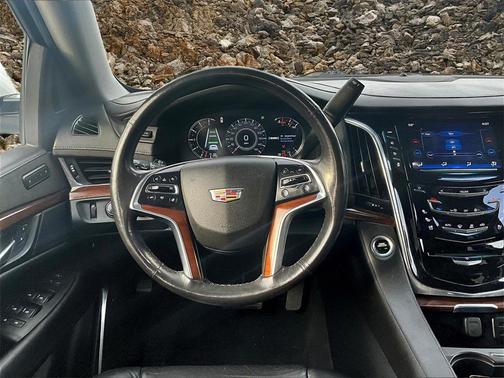 2019 Cadillac Escalade Luxury