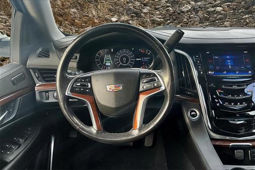 2019 Cadillac Escalade Luxury