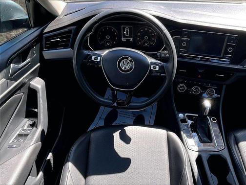 Silver 2020 Volkswagen Jetta 1.4T R-Line