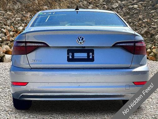 Silver 2020 Volkswagen Jetta 1.4T R-Line