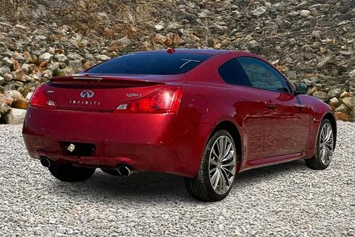 2014 INFINITI Q60 Base