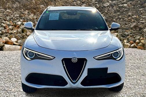 2018 Alfa Romeo Stelvio Sport