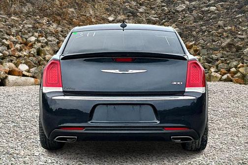 2018 Chrysler 300 Limited