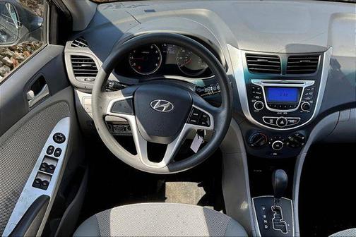 2013 Hyundai Accent GS