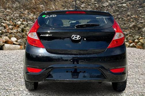 2013 Hyundai Accent GS
