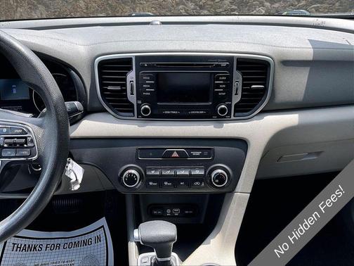 Mineral Silver 2018 Kia Sportage LX