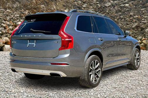2017 Volvo XC90 T5 Momentum