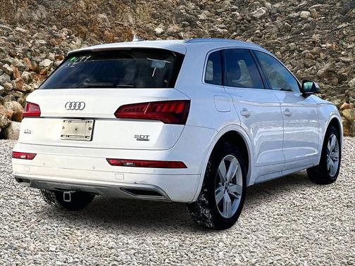 2018 Audi Q5 2.0T Premium Plus