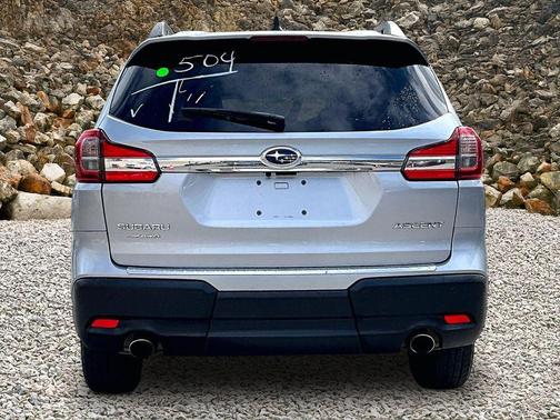 Ice Silver Metallic 2022 Subaru Ascent Premium 7-Passenger
