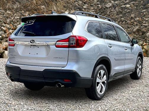 Ice Silver Metallic 2022 Subaru Ascent Premium 7-Passenger