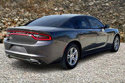 2016 Dodge Charger SE