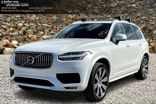 2020 Volvo XC90 T6 Momentum