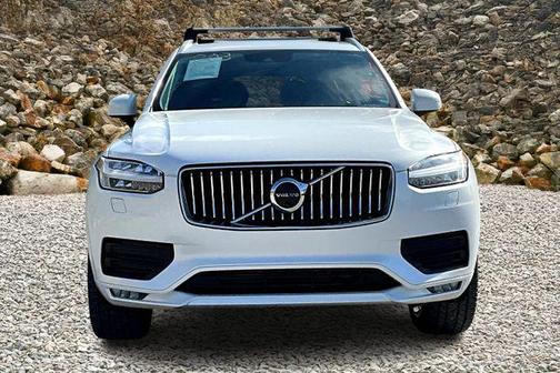 2020 Volvo XC90 T6 Momentum