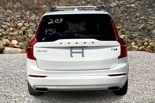 2020 Volvo XC90 T6 Momentum