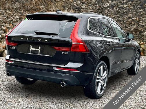 Onyx Black Metallic 2018 Volvo XC60 T6 Momentum