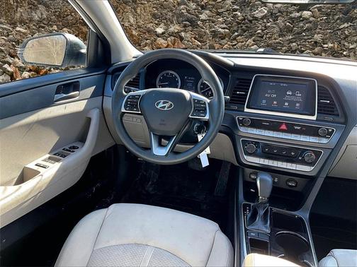 2019 Hyundai SONATA SE