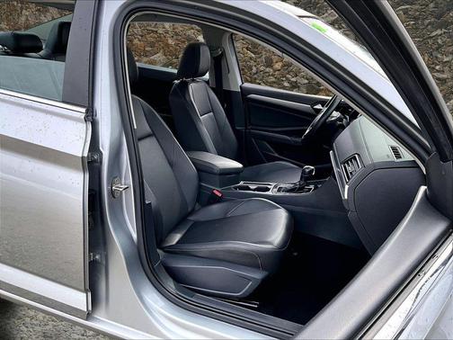 2020 Volkswagen Jetta 1.4T R-Line