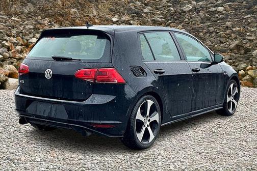 2015 Volkswagen Golf GTI 2.0T SE 4-Door
