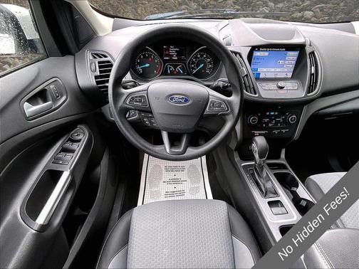 Oxford White 2019 Ford Escape SE