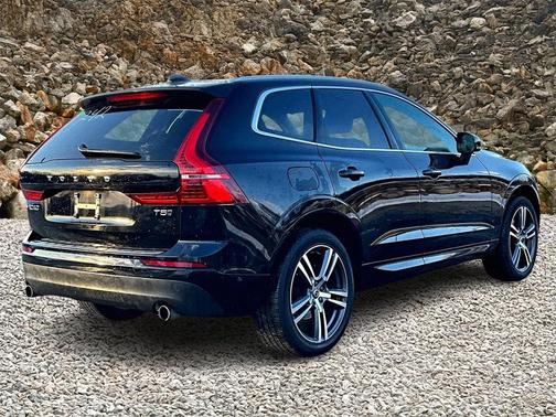 2019 Volvo XC60 T5 Momentum