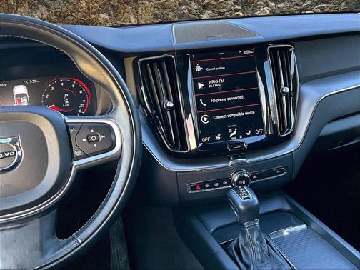 2019 Volvo XC60 T5 Momentum