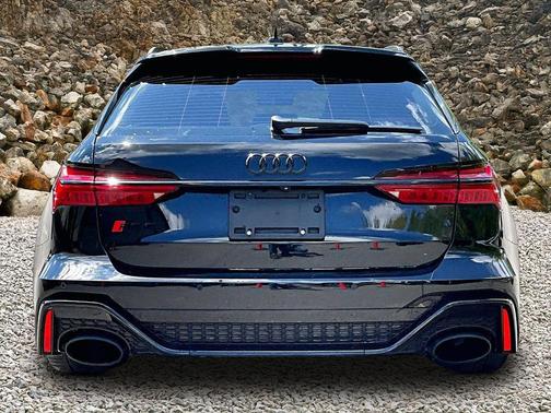 Black 2021 Audi RS 6 Avant 4.0T