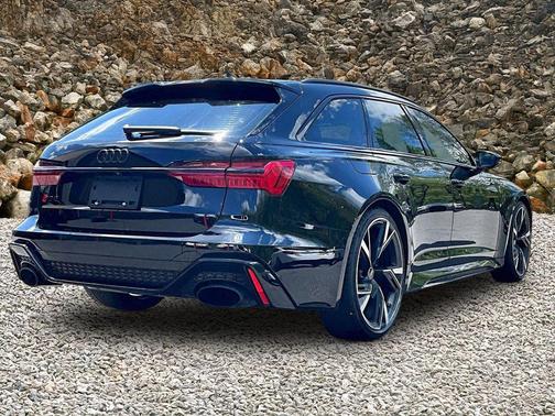 Black 2021 Audi RS 6 Avant 4.0T