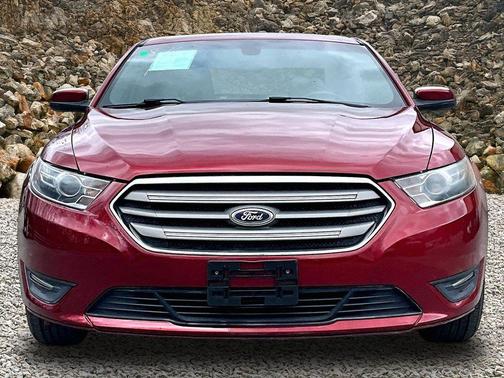 Ruby Red Metallic 2015 Ford Taurus SEL