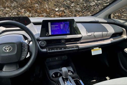 2025 Toyota Prius L