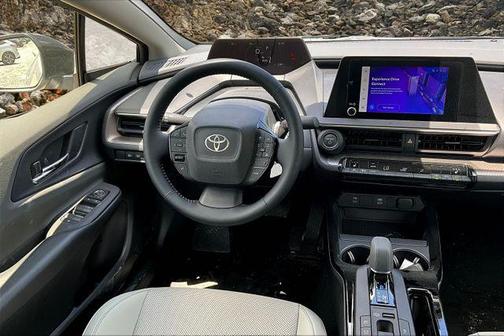2025 Toyota Prius L