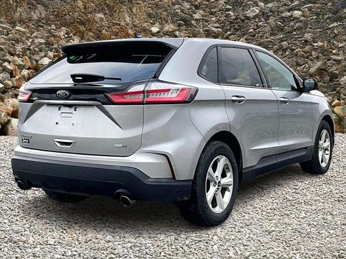2020 Ford Edge SE