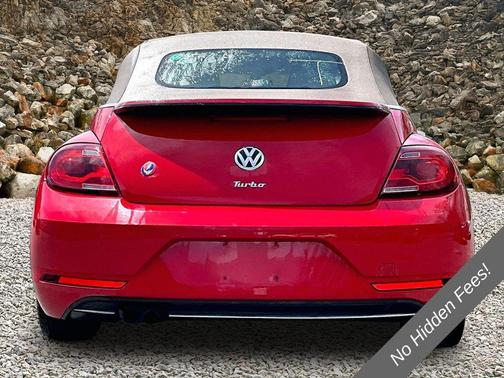 Tornado Red/Black Roof 2017 Volkswagen Beetle 1.8T