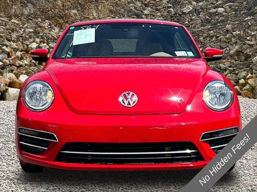 Tornado Red/Black Roof 2017 Volkswagen Beetle 1.8T