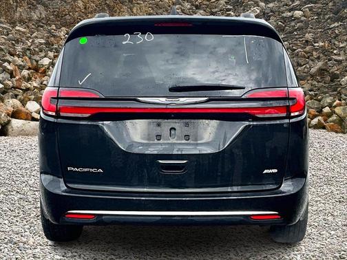 2022 Chrysler Pacifica Touring AWD
