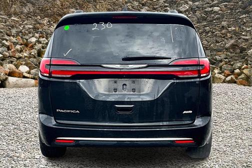 2022 Chrysler Pacifica Touring AWD