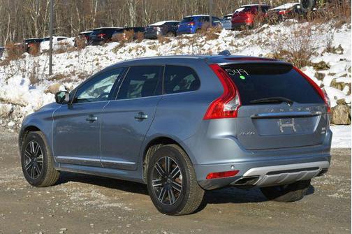 2017 Volvo XC60 T5 Dynamic