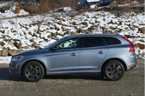2017 Volvo XC60 T5 Dynamic
