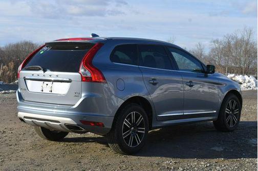 2017 Volvo XC60 T5 Dynamic
