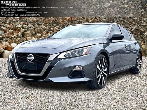 2022 Nissan Altima SR FWD