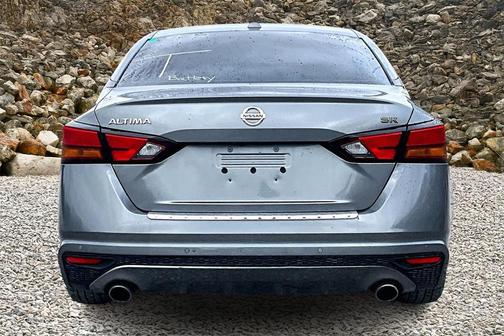 2022 Nissan Altima SR FWD