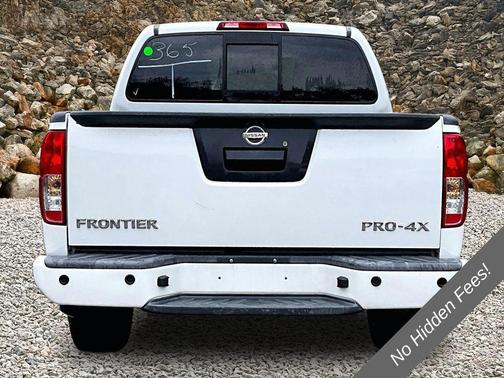 Glacier White 2015 Nissan Frontier PRO-4X