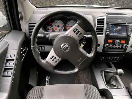 Glacier White 2015 Nissan Frontier PRO-4X