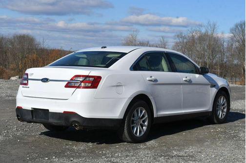 2014 Ford Taurus SE