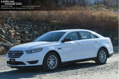 2014 Ford Taurus SE