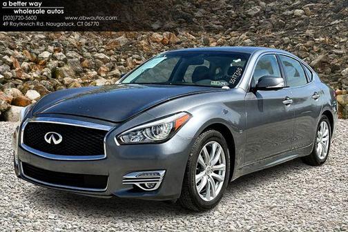 2017 INFINITI Q70 3.7