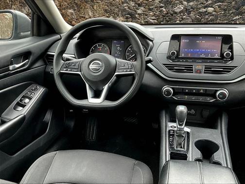 2022 Nissan Altima S FWD