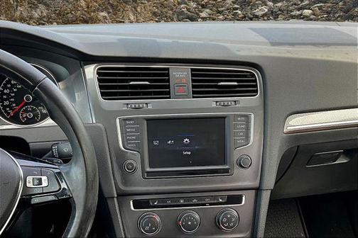 2017 Volkswagen Golf Alltrack TSI S